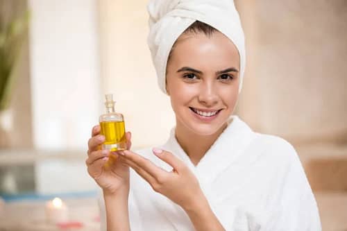 how to use face serums by Advik Ayurveda